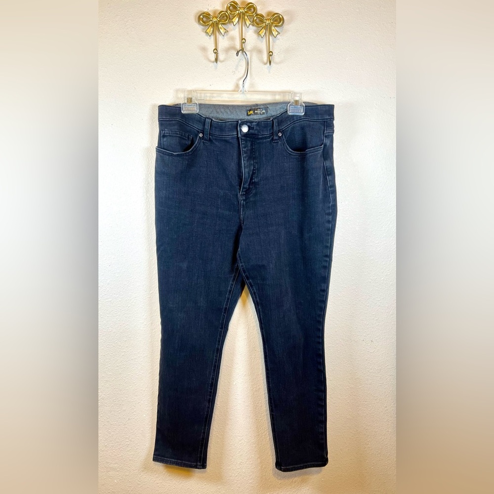 Lee  Black Slim Fit Mid Rise Jeans - Charcoal.  16S